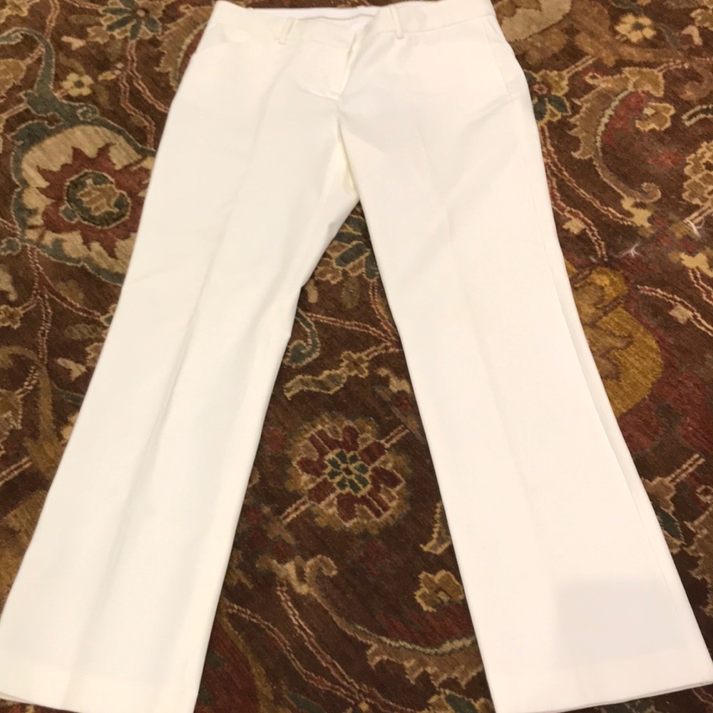 Women’s clean summer white pant.